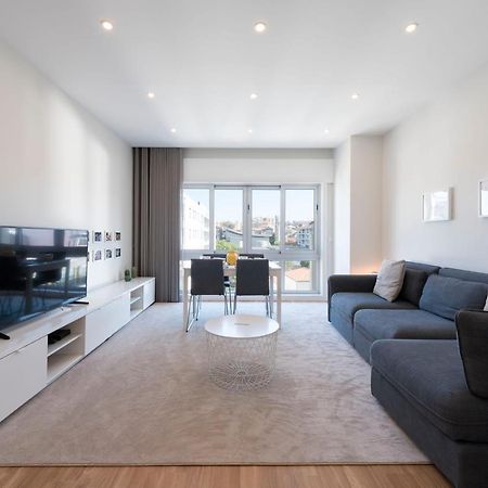 Lovelystay - Downtown Modern 2Br Flat With Free Parking Porto Exterior foto