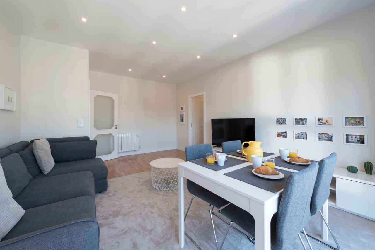 Lovelystay - Downtown Modern 2Br Flat With Free Parking Porto Exterior foto