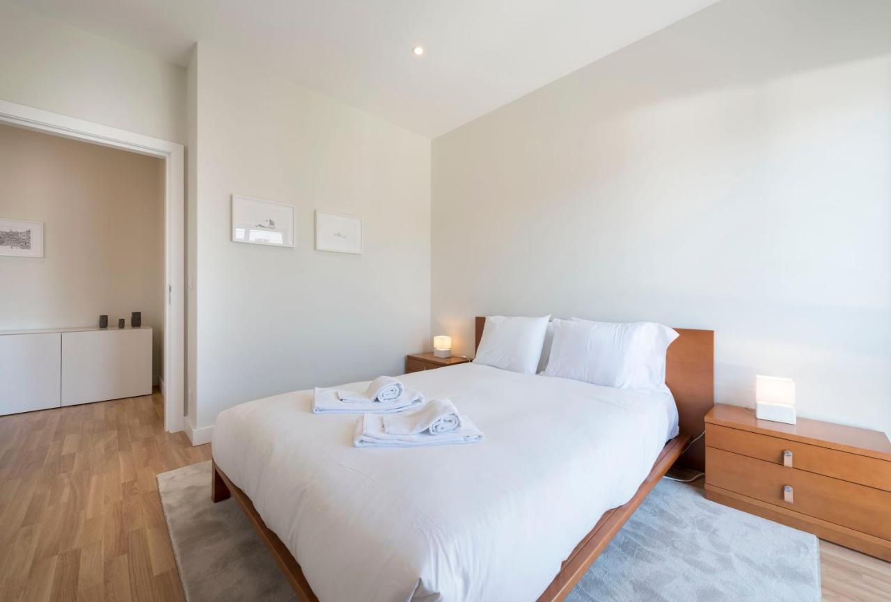 Lovelystay - Downtown Modern 2Br Flat With Free Parking Porto Exterior foto
