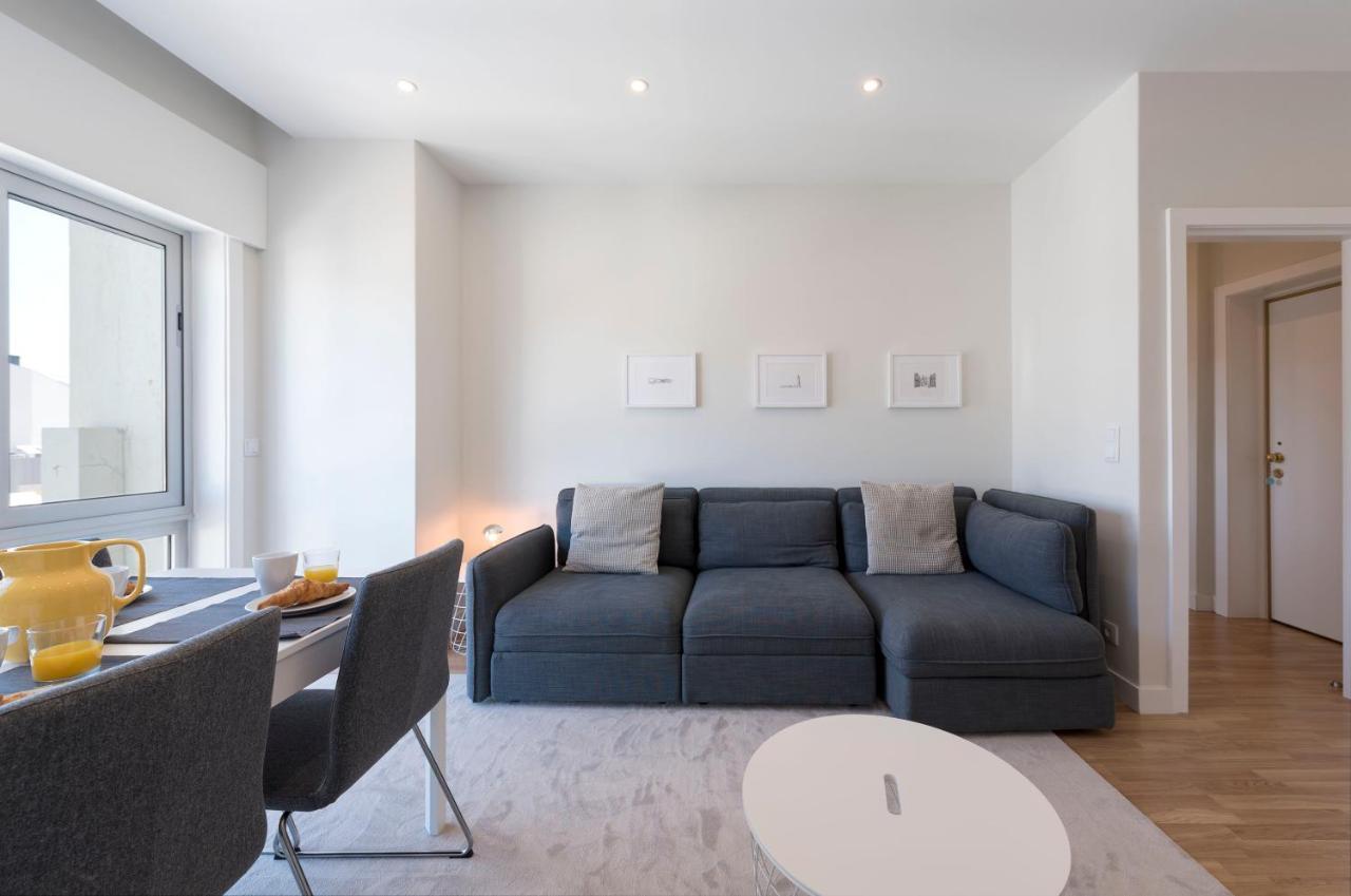 Lovelystay - Downtown Modern 2Br Flat With Free Parking Porto Exterior foto